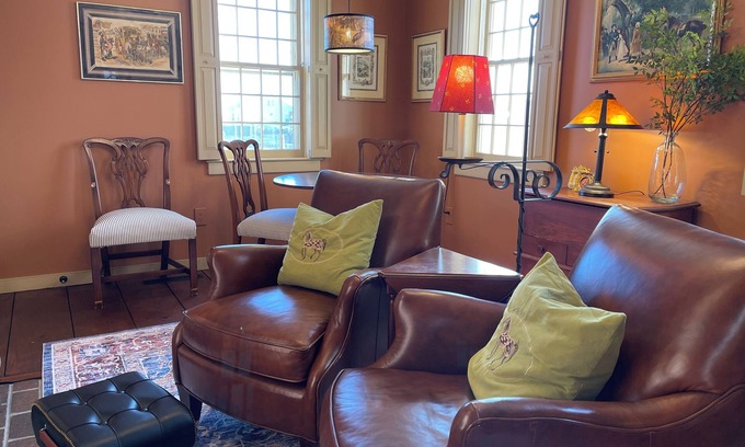 Niantic House | Iconic Bow House, an Oasis in the Heart of the Niantic Bay Marina