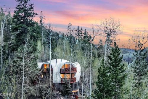 Intermountain Apartment | Iconic Vail Dome Unit 2