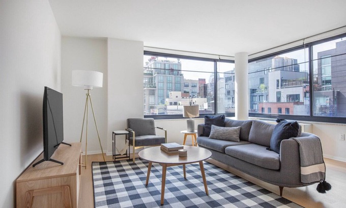 Midtown South Apartment | Ideal Chelsea 2BR w/Stylish roof deck & Gym, by Blueground