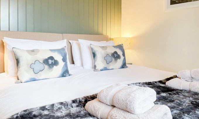 Happisburgh Cottage | Ideal for couples wishing to enjoy a beach holiday or discover The Broads.