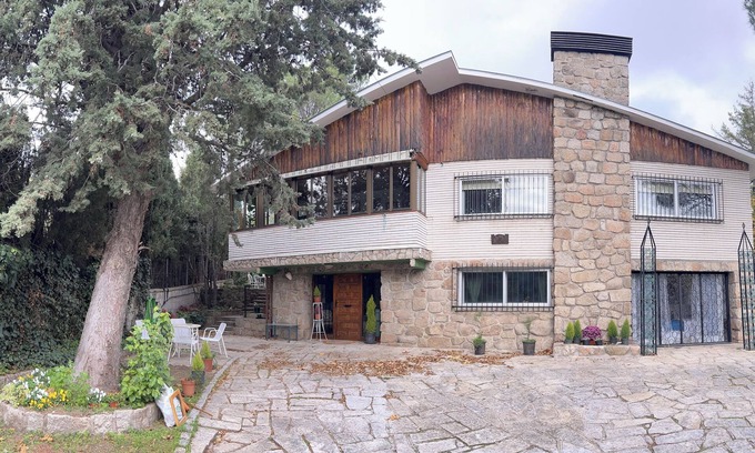Collado Mediano Ski Chalet | Ideal house for families and meetings
