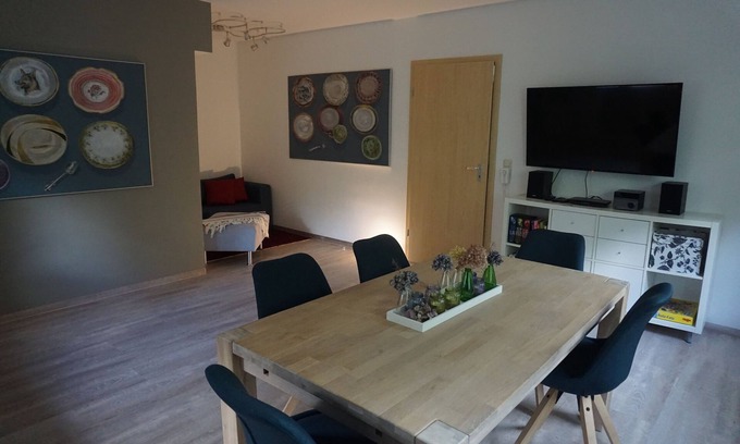Eckersmuhlen Apartment | Ideal location near the lake, right next to the Nuremberg exhibition center, quiet and idyllic