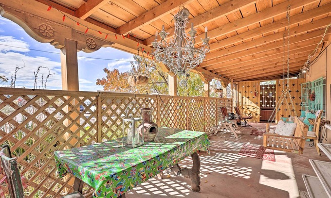 Santa Cruz House | Idyllic Española Casita w/Charcoal Grill