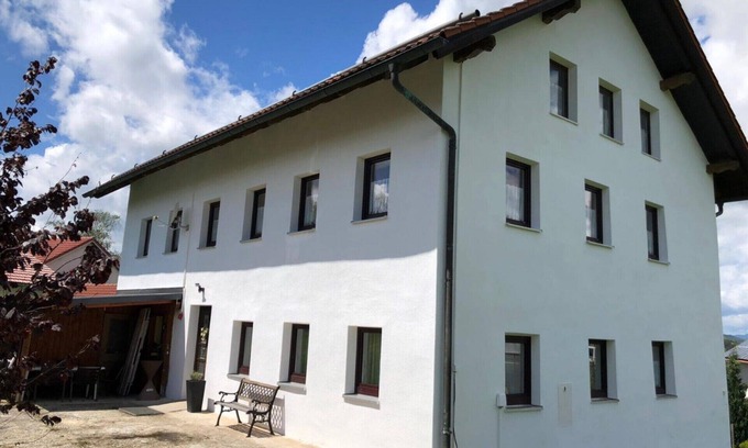 Hutthurm Apartment | Idyllic holiday home in high altitude in the Bavarian Forest, WiFi