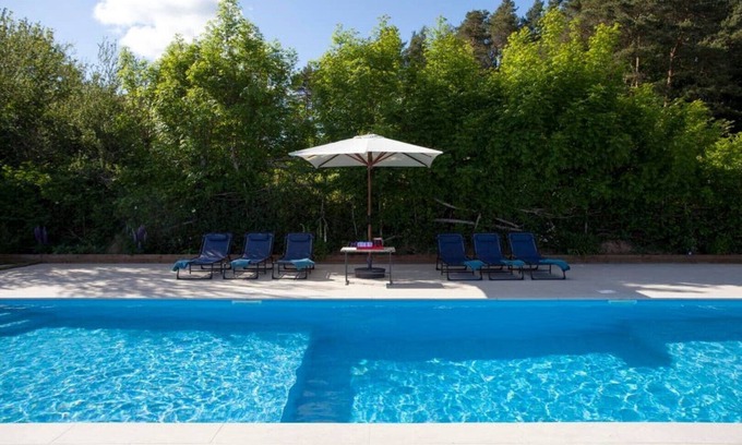 Tiverton House | Idyllic house vast views, great for winter walks & cosy nights by open fires.