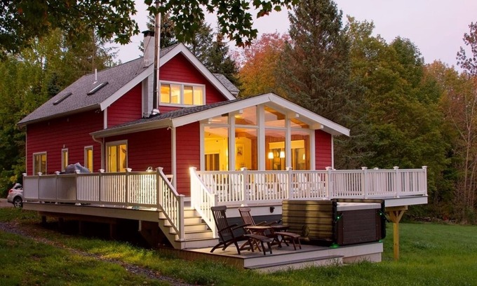 Prattsville House | Idyllic Mountain Home on 20 Acres of Private Land