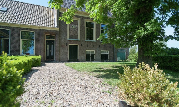 Easterlittens House | Idyllic Rural Home with Bikes