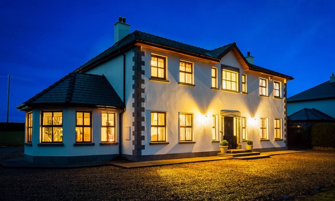 Adare House | Idyllic, self catering holiday home, close to the village of Adare,. Limerick.