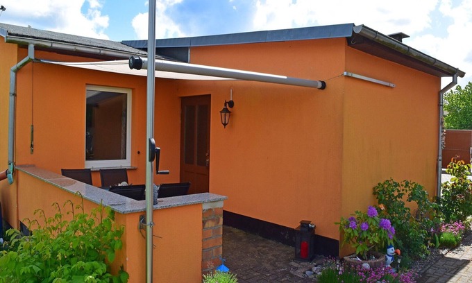 Reddelich House | Idyllischer Bungalow an der Ostseeküste