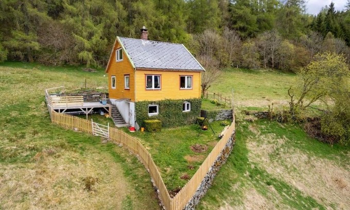 Lindas House | Idyllisk hytte på Leivestad