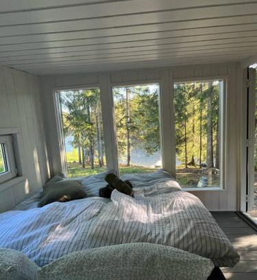 Skien Other | idyllisk hytte ved vannet