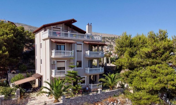 Sarande House | Igli K. Apartments