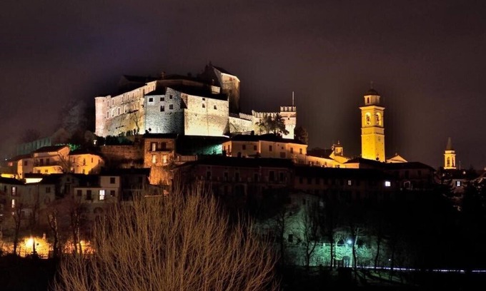 Cremolino House | Il Borgo del Castello Deluxe Double Room with Balcony - Giglio