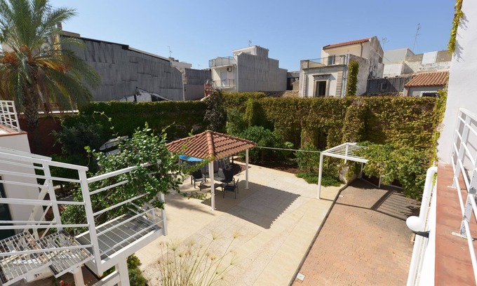Floridia House | Il Giardino delle Meraviglie