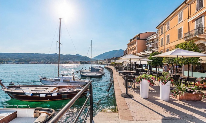 Salo Apartment | Il Lago 1 12 Apartment by Wonderful Italy