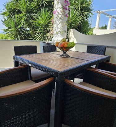 Tiberio Bed & Breakfast | Il Portico B&B Capri