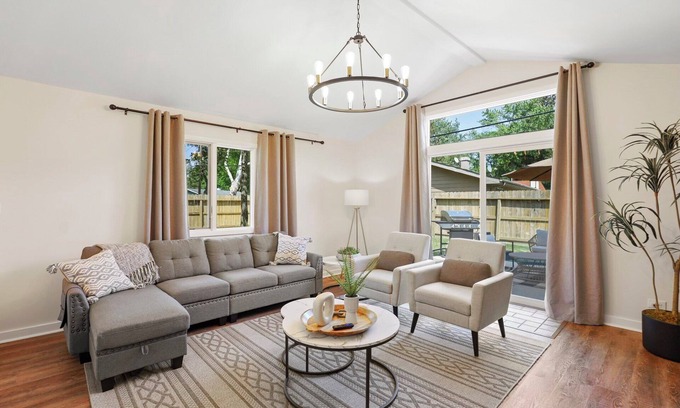 Fox Valley House | Imagine… 5 Brs/Game Room