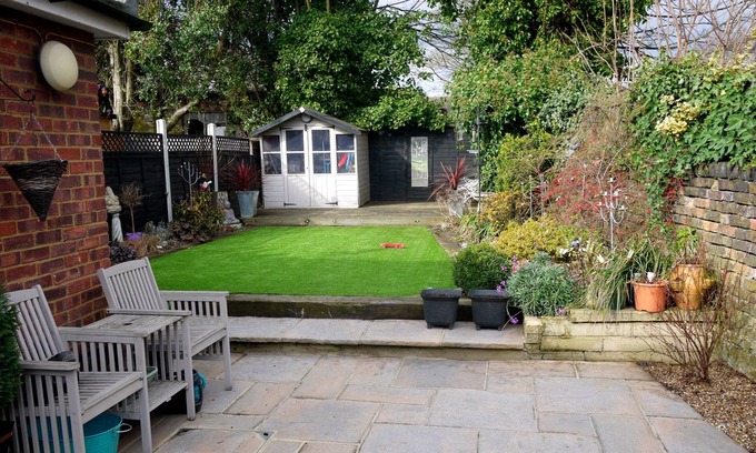 Waltham Cross Cottage | Immaculate 3-Bed House in Waltham Cross