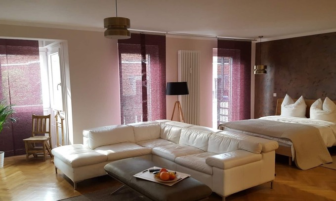 Altstadt Apartment | Immaculate Studio Apartment in Bremen City