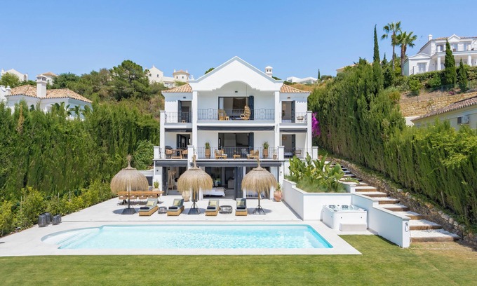 Benahavis Villa | Impeccable luxury villa