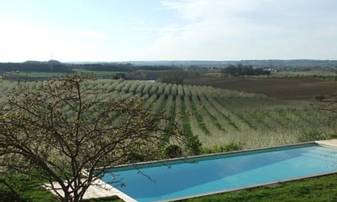 Monteton House | In Aquitaine, between the châteaux of Périgord and the vineyards of Bordeaux