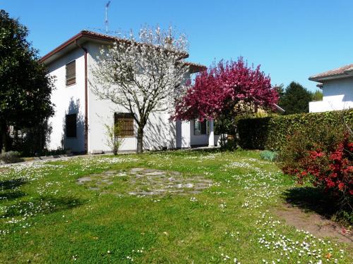 Cassina de' Pecchi Bed & Breakfast | In Giardino B&B