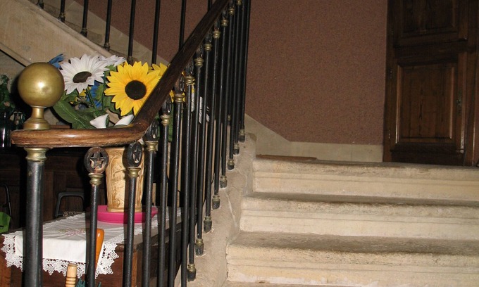 Saint-Geniez-d'Olt Apartment | IN THE HEART OF THE BOURG FULL SOUTH APARTMENT