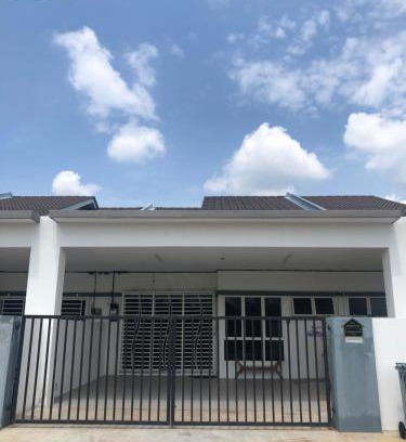 Padang Saujana House | Ina Homestay Jerantut