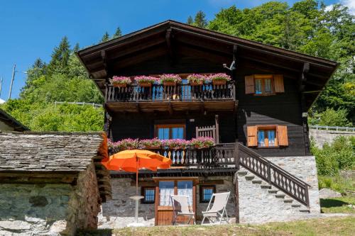 Staffa Apartment | Incanto Walser Apartments Testa