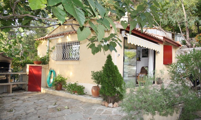 Carqueiranne Cabin | Independent pavilion in a quiet hill with quiet pool 3 *