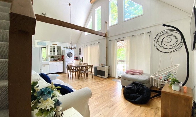 Greentown House | Indian Rocks Chalet on lake Wallenpaupack