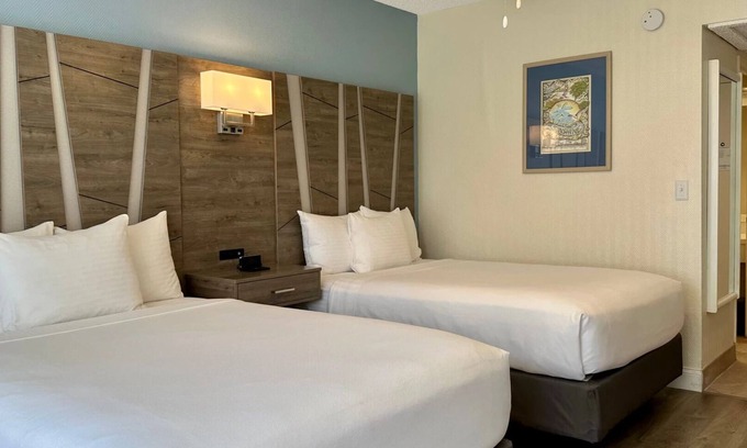 Pinellas Point House | Indulge in Coastal Calm at a Stunning Units Near Downtown & Local Attractions