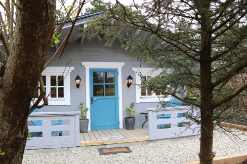 Dungloe House | Inisean Lodge log cabin -part of Inisean B&B
