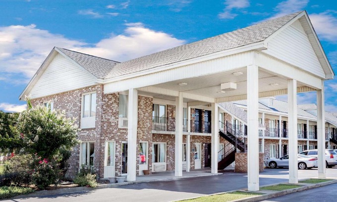 Manning Hotel | Inn by Manning