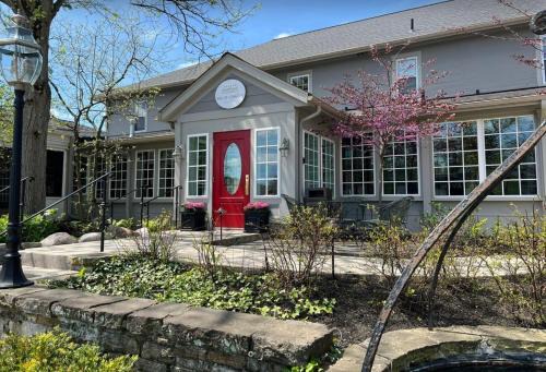 Chagrin Falls Hotel | Inn of Chagrin