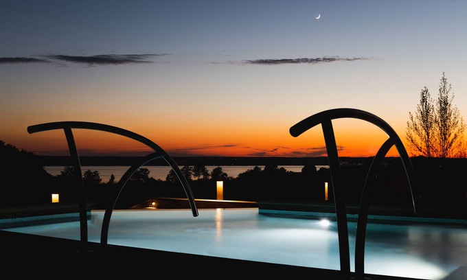 Town of Ledyard Hotel | Inns of Aurora Resort & Spa