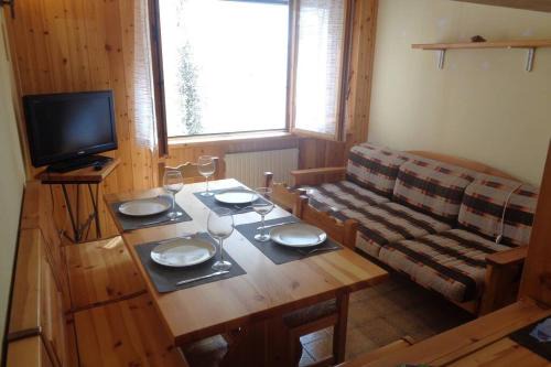 Villaggio al Pino Apartment | Intero appartamento in stile montagna