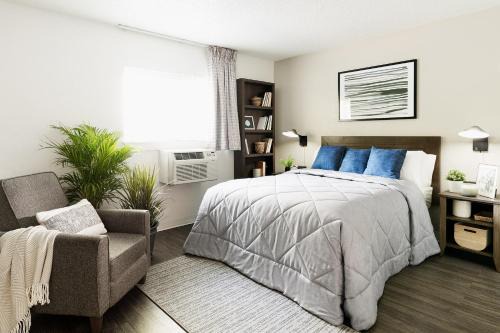 Snellville Hotel | InTown Suites Extended Stay Atlanta GA - Lilburn