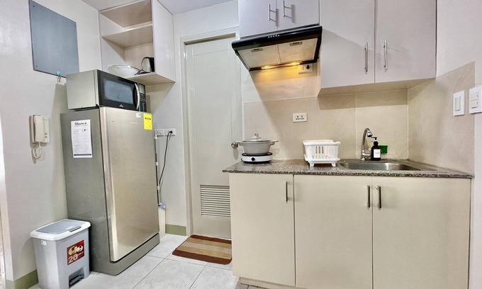Valenzuela Apartment | Inviting 2-bed Apartment in Mandaluyong