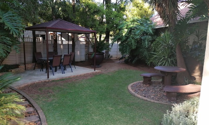 Kempton Park House | Inviting 3-bed House in Kempton Park