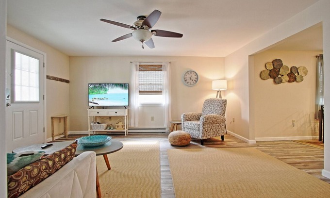 Hummelstown Apartment | Inviting comfort with natural light all day brings the beach feel inland!