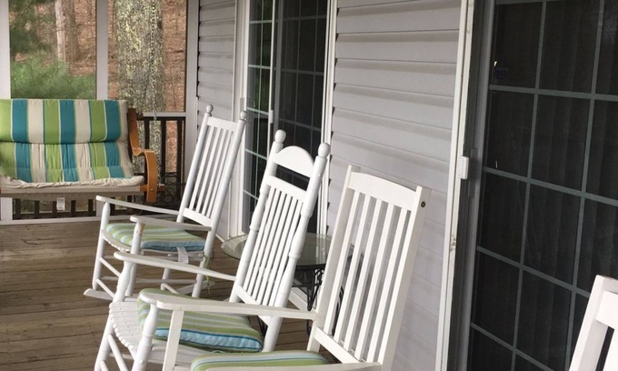 Fancy Gap House | Inviting Forest Cabin Off the Blue Ridge Parkway With View