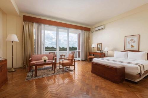 Mayangone Hotel | Inya Lake Hotel Yangon