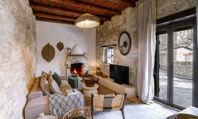 Panagia Cottage | Ioulia’s Cottage by Nomads