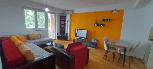 Kisela Voda Apartment | Ira's Place Near Central Area