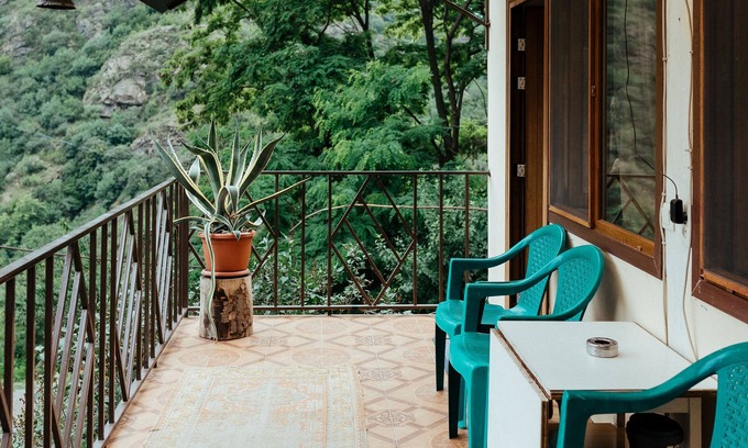 Alaverdi Bed & Breakfast | IRIS mini hotel