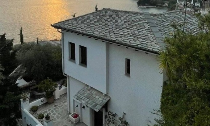 Afissos Villa | Iris Sea View Villa - Impeccable view only a 5 min walk from the nearest beach!