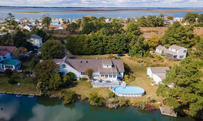 Chincoteague House | Island Estate - Pet friendly; Private pool & dock!