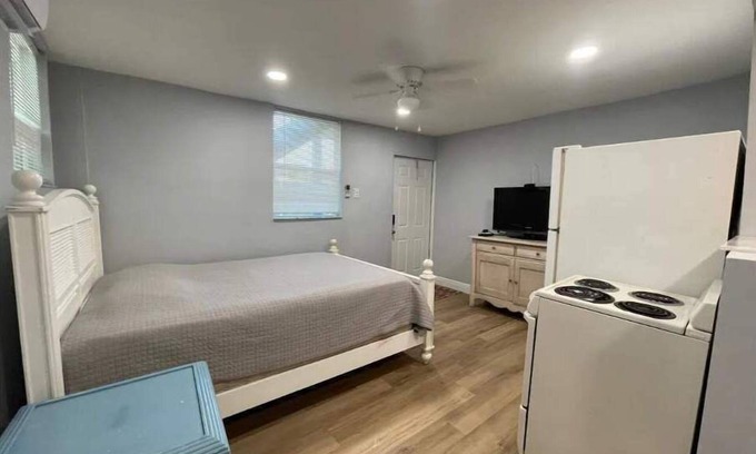 Florida North Atlantic Coast Condo | Island Living: Walk to Beach Fish Surf Sun