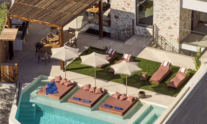 Akrotiri Villa | Ismet Villa, a Seaview Glorious Hideaway
